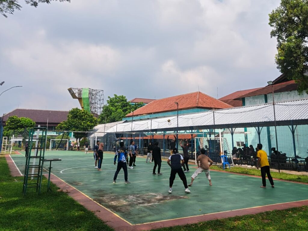 SIGMA Sport Volly Ball Jadi Ruang Kebersamaan dan Sportivitas Mahasiswa Tadris Matematika