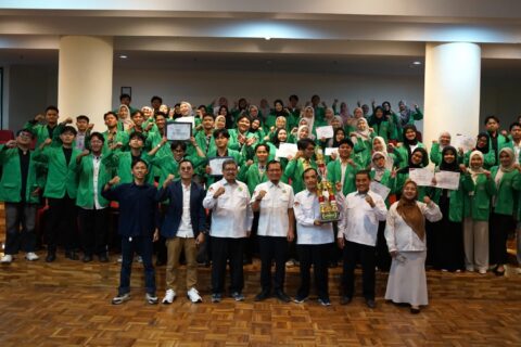 FTIKJuaraUmumPesomaIII2026,UINSaizuBeriApresiasikepadaMahasiswaBerprestasi