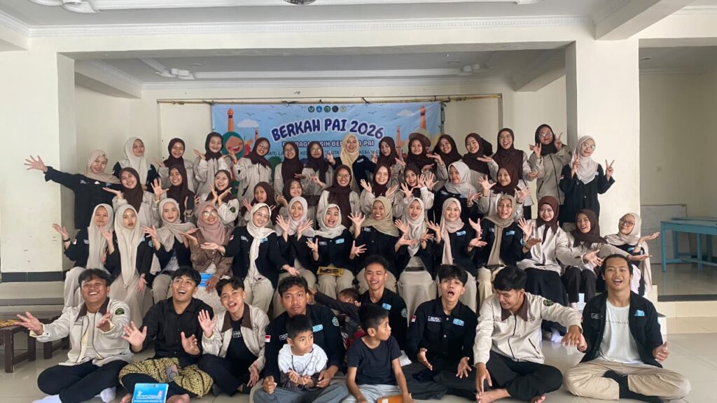 Tebar Kepedulian dan Semangat Berbagi, HMPS PAI dan Komunitas Rumah Bahasa Gelar BERKAH PAI