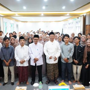 Pesantren di Era Global: FTIK UIN Saizu Gelar Refleksi Hari Santri Nasional!