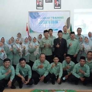 Diundang sebagai Narasumber, Dekan FTIK UIN SAIZU Bahas Integrasi Aswaja An-Nahdliyah dalam Pengembangan Madrasah pada Review Kurikulum dan In House Training MTs Ma’arif NU 1 Jatilawang