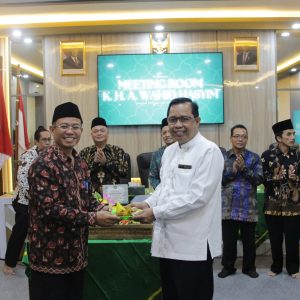 Peresmian Meeting Room K.H.A. Wahid Hasyim: Sarana Baru untuk Penguatan Profesionalitas Akademik