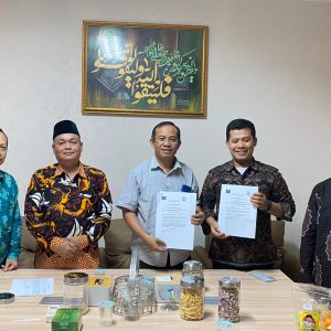 Perkuat Tri Dharma Perguruan Tinggi, Pascasarjana Universitas K.H. Abdul Chalim Mojokerto dan FTIK UIN Saizu Teken Nota Kesepakatan