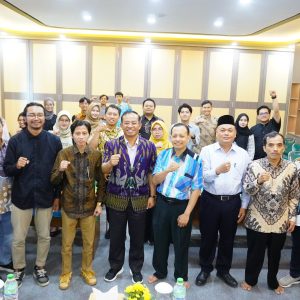FTIK UIN Saizu Adakan FGD Review Borang Akreditasi PGMI!