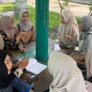 Perkuliahan Ramadan di Lingkungan FTIK Tetap Berjalan Produktif, Mahasiswa Manfaatkan Waktu untuk Diskusi Akademik