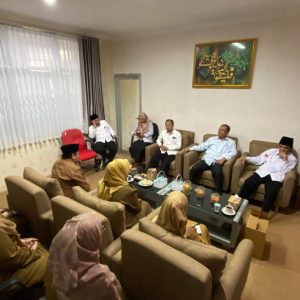 Terima Kunjungan SMA Yanbu’ul Qur’an 5 Tegal, FTIK UIN Saizu rencanakan Kerja Sama terkait Fokus Studi Lanjut Alumni dan Peningkatan Mutu Lembaga