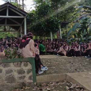 MTs Ma’arif NU 2 Cilongok Peringati 1 Abad Nahdlatul Ulama Bersama Mahasiswa PPL II FTIK